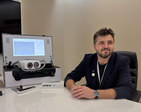 Sistemul PIC Dental pentru fotogrammetrie, folosit în fluxul de încărcare imediată pe implanturi