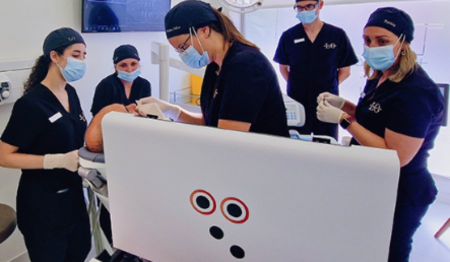 Echipa 3DentaSoft realizând scanare PIC Dental în cabinet — Râmnicu Vâlcea